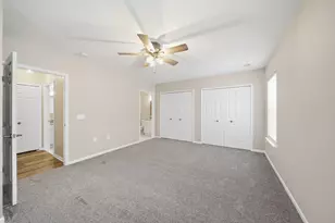 2738 S Knightsbridge Cir, Ann Arbor, MI 48105 - Photo 20