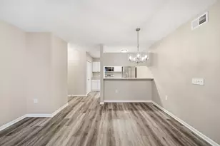 2738 S Knightsbridge Cir, Ann Arbor, MI 48105 - Photo 16