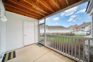 2738 S Knightsbridge Cir, Ann Arbor, MI 48105 - Photo 16
