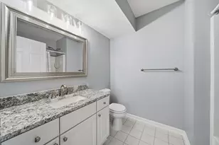 2738 S Knightsbridge Cir, Ann Arbor, MI 48105 - Photo 12