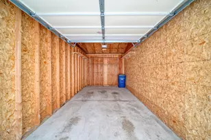 2738 S Knightsbridge Cir, Ann Arbor, MI 48105 - Photo 32