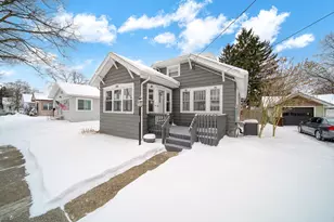 600 Seventh St, Jackson, MI 49203 - Photo 2