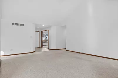 36394 Cecilia Drive #26, Sterling Heights, MI 48312 - Photo 6