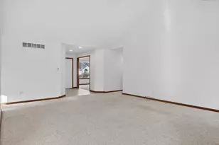 36394 Cecilia Dr, Sterling Heights, MI 48312 - Photo 6