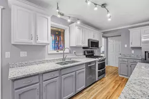 2528 Vanderbilt Ave, Portage, MI 49024 - Photo 10