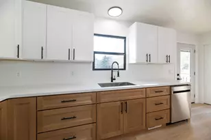 70908 Elkhart Rd, Edwardsburg, MI 49112 - Photo 6