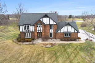 5449 Countryside Dr, Saline, MI 48176 - Photo 2