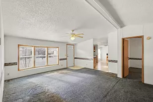 3567 Hollyfield Dr, Cedar Springs, MI 49319 - Photo 4