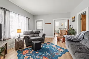 524 Davis St, Manistee, MI 49660 - Photo 4