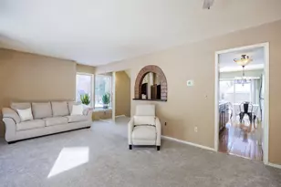 1472 Oakbrook E Dr, Rochester Hills, MI 48307 - Photo 10