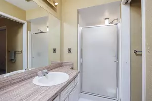 1472 Oakbrook E Dr, Rochester Hills, MI 48307 - Photo 20