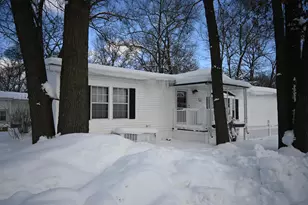 3820 Victorian Ln, Muskegon, MI 49442 - Photo 4