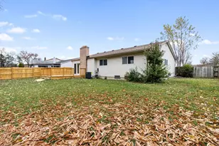 1735 Crestline Dr, Troy, MI 48083 - Photo 20