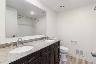 1735 Crestline Dr, Troy, MI 48083 - Photo 12