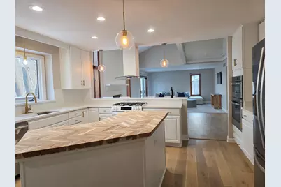 3427 E Dobson Place, Ann Arbor, MI 48105 - Photo 2