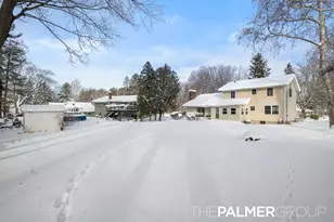 514 Vista Ln, Fremont, MI 49412 - Photo 4