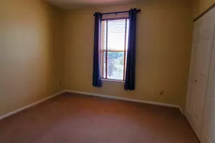 1354 Fox Pointe Cir, Ann Arbor, MI 48108 - Photo 18