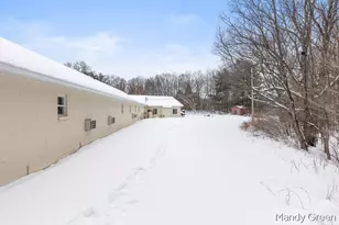 9896 11 Mile Rd, Mecosta, MI 49332 - Photo 16