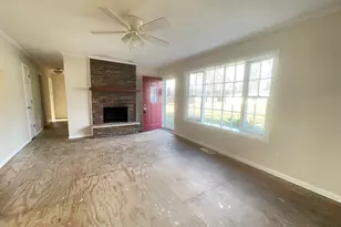 1417 Gerry Dr, Jackson, MI 49202 - Photo 2