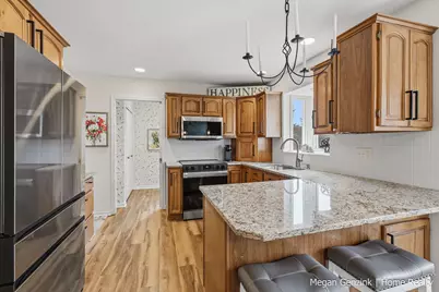 210 Bay Circle Court, Holland, MI 49424 - Photo 8