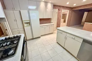 36744 Vargo, Livonia, MI 48152 - Photo 8