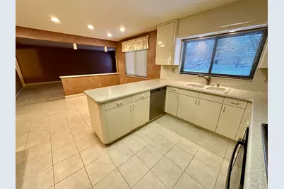 36744 Vargo, Livonia, MI 48152 - Photo 10