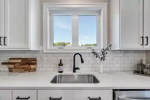 5210 Grande View Ln, Jackson, MI 49201 - Photo 10