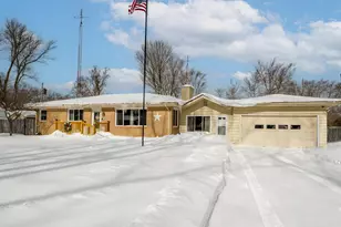 205 Jamesway, Benton Harbor, MI 49022 - Photo 1