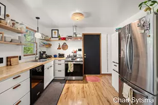 1827 Millbrook St SE, Grand Rapids, MI 49508 - Photo 8