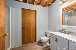 948 Laketown Dr, Holland, MI 49423 - Photo 20