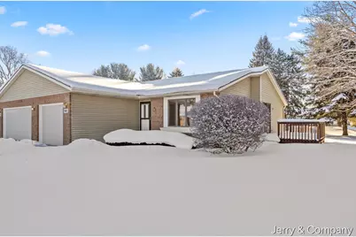 948 Laketown Drive, Holland, MI 49423 - Photo 2