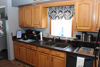 10289 Lee Road, Grass Lake, MI 49240 - Photo 8