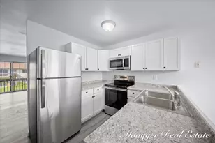 1041 Abbey Ct, Holland, MI 49423 - Photo 6