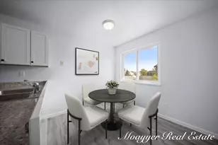 1051 Abbey Ct, Holland, MI 49423 - Photo 10