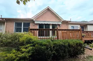 23721 W Lake Cir, Brownstown, MI 48183 - Photo 26