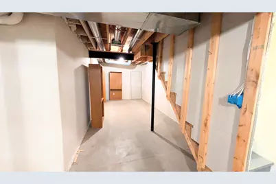 23721 W Lake Circle #14, Brownstown, MI 48183 - Photo 22