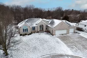 5009 Red Maple Ct SW, Wyoming, MI 49418 - Photo 2