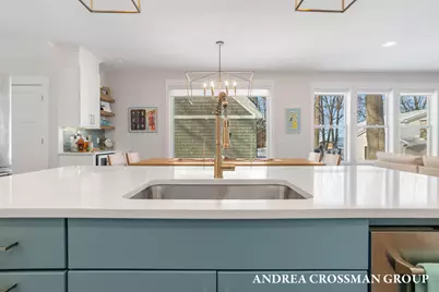 27 Third Street, South Haven, MI 49090 - Photo 12