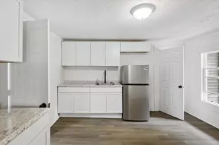 120 E Montcalm St, Greenville, MI 48838 - Photo 12