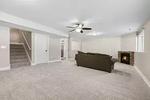 3910 Branagan Ct, Kentwood, MI 49512 - Photo 18