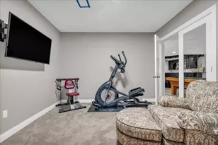 303 Terry Ave, Rochester, MI 48307 - Photo 38