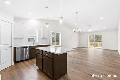 1571 N Village Circle, Kalamazoo, MI 49009 - Photo 4