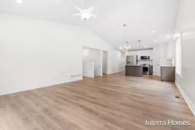 1571 N Village Circle, Kalamazoo, MI 49009 - Photo 14