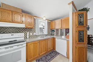 809 Missouri River Dr, Adrian, MI 49221 - Photo 12