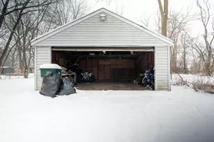 2105 Mary Ave, Lansing, MI 48910 - Photo 10