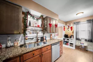 2690 Pinehurst Rd, Norton Shores, MI 49441 - Photo 12