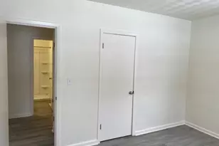 201 Swedish Dr, Battle Creek, MI 49037 - Photo 10