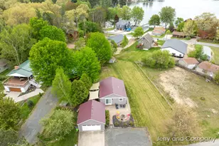 2058 N White Birch Dr, Mears, MI 49436 - Photo 24