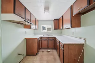 108 Bagg Ave, Jackson, MI 49203 - Photo 12