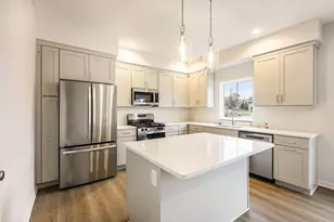 9720 Opal Ln, Portage, MI 49002 - Photo 8